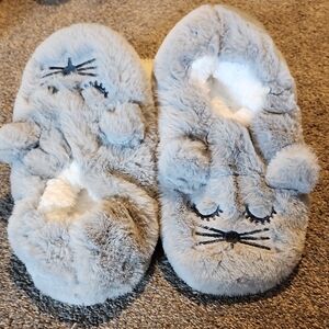 Cute, Cozy, Cushy Kitty Slippers